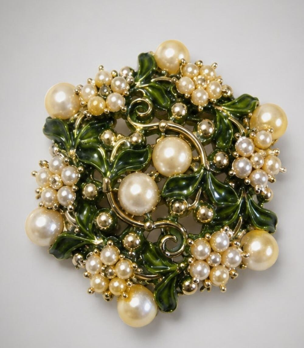 Vintage Floral Brooch Green Enamel Faux‎ Pearl Rhinestones 1.5 In Detailed gf224